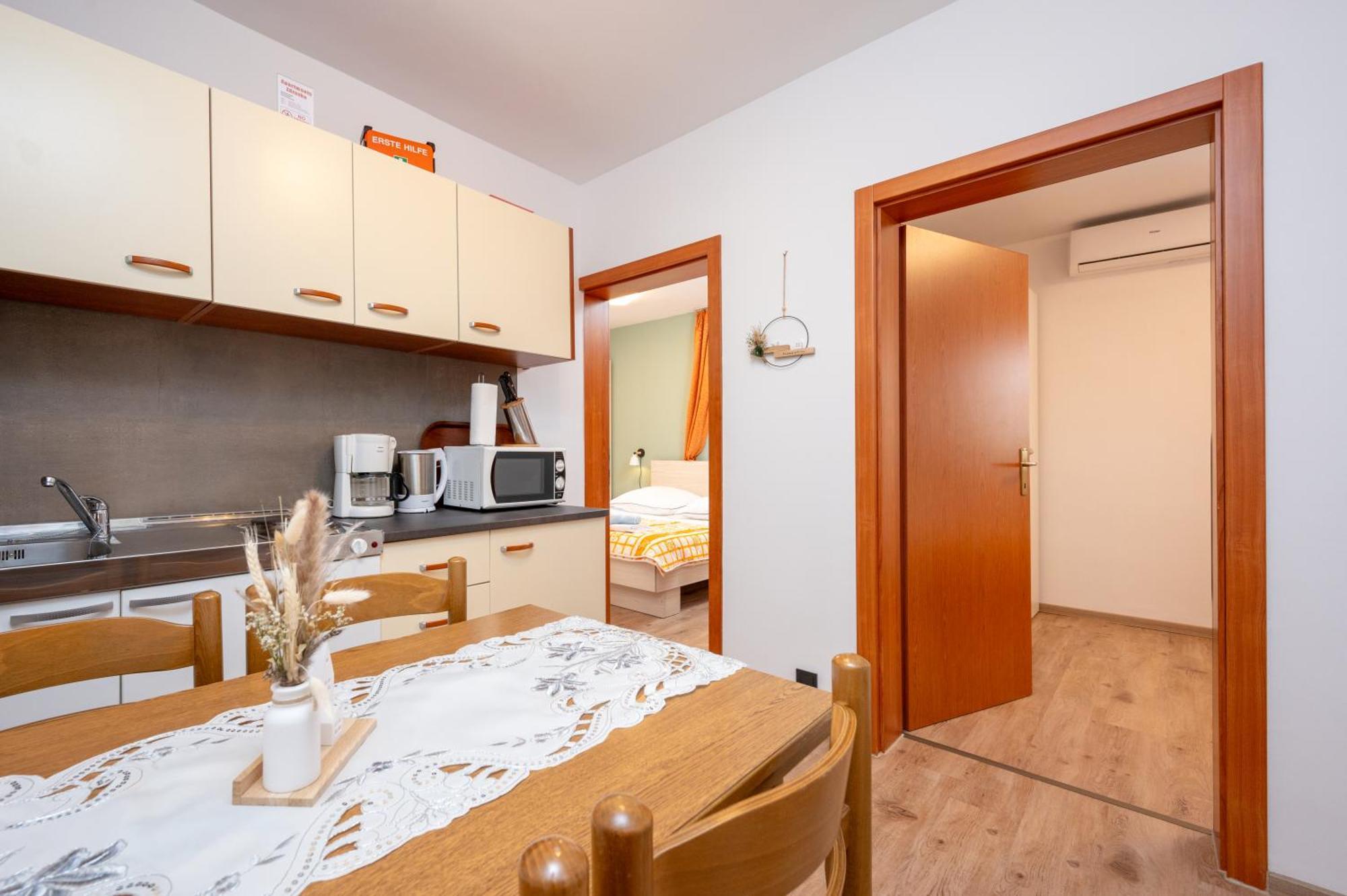 Apartments Zdravko Trogir Exterior foto