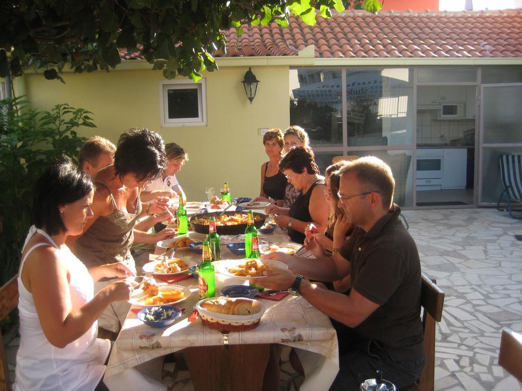 Apartments Zdravko Trogir Exterior foto