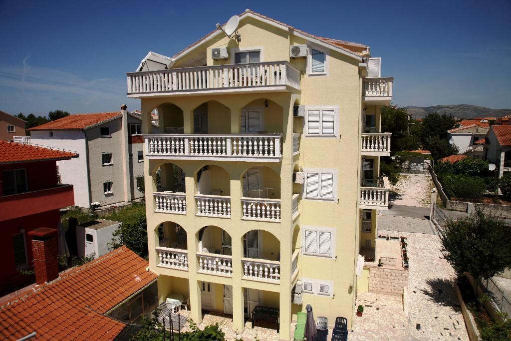 Apartments Zdravko Trogir Exterior foto